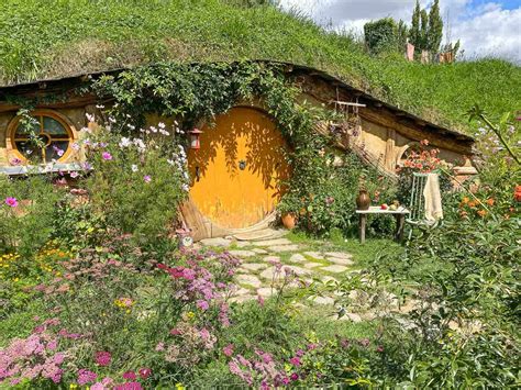 Tips For Visiting The Hobbiton Movie Set In New Zealand