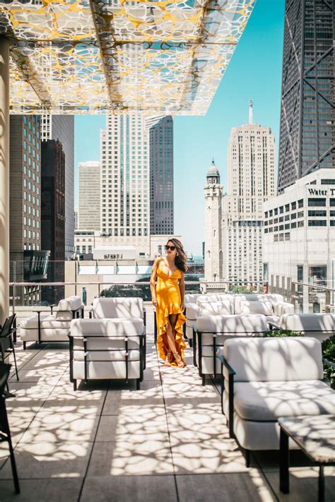 Vue rooftop bar & lounge has one of the best views of atlantic city, overlooking the city and the sea! Best Chicago Rooftop Bars - Red Soles and Red Wine