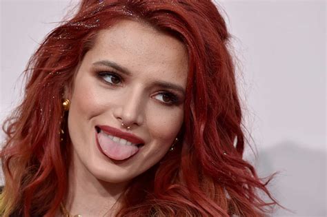 Bella Thorne Proudly Shows Off Acne Spots And Hairy Legs Celebrity