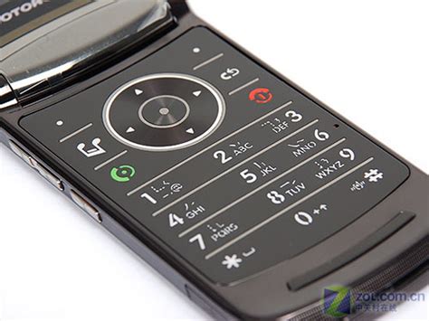 Original Unlocked Motorola Razr 2 V8 2g 2mp Gsm Flip Cell Phone Free