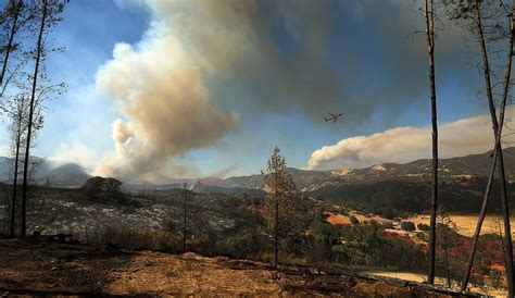 California Fires Firefighters Brace For Worsening Conditions The