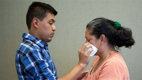 Una Madre Mexicana De California Recupera A Su Hijo Secuestrado Hace 21
