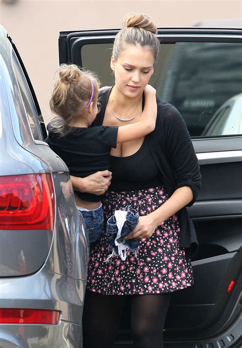 Jessica Alba - Cleavage Candids-03 | GotCeleb