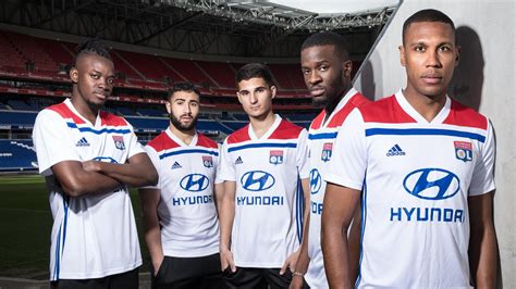 Find this seasons transfers in and out of lyon, the latest rumours and gossip for the summer 2021 transfer window and how the news sources rate for. Olympique Lyon thuisshirt 2018-2019 - Voetbalshirts.com