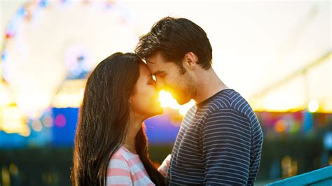 14 Proven Ways To Build Emotional Intimacy In 2024