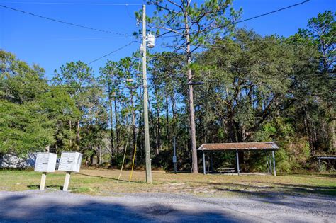2210 W James Lee Blvd, Crestview, FL 32536 - Freedom Mobile Home Park