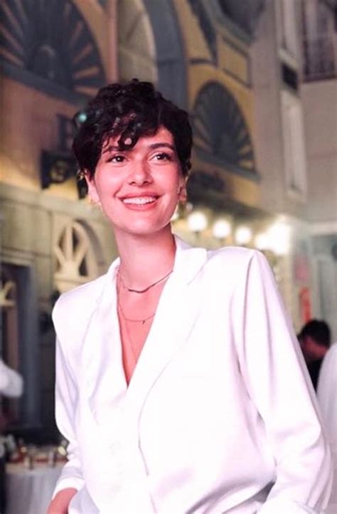 Doğum kilolarından hala kurtulamadığı gözlenen bergüzar korel'in saklanma çabaları ise işe yaramadı. Bergüzar Korel, Vatanım Sensin final yapınca soluğu ...