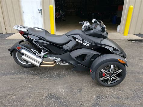 Here you can find such useful information as the fuel capacity, weight, driven wheels, transmission type, and others data according to all known model trims. 2009 Can-Am™ Spyder GS Phantom Black Limited Edition For ...