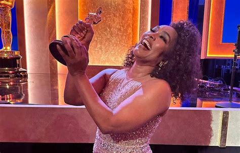 Angela Bassett Receives Honorary Oscar At Governors Awards