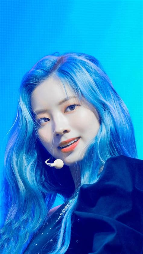 Pin By Hmaairlceoy On Twice Da Hyun Twice Dahyun Blue Hair Twice