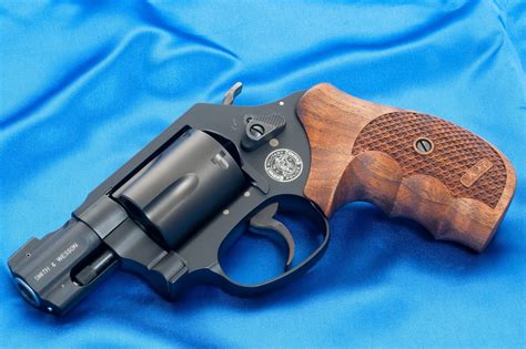 Smith And Wesson Revolver 357 Wallpaper