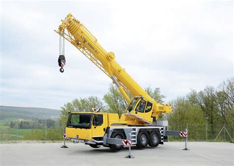 What Are The Advantages Of Hydraulic Cranes Astro Crane