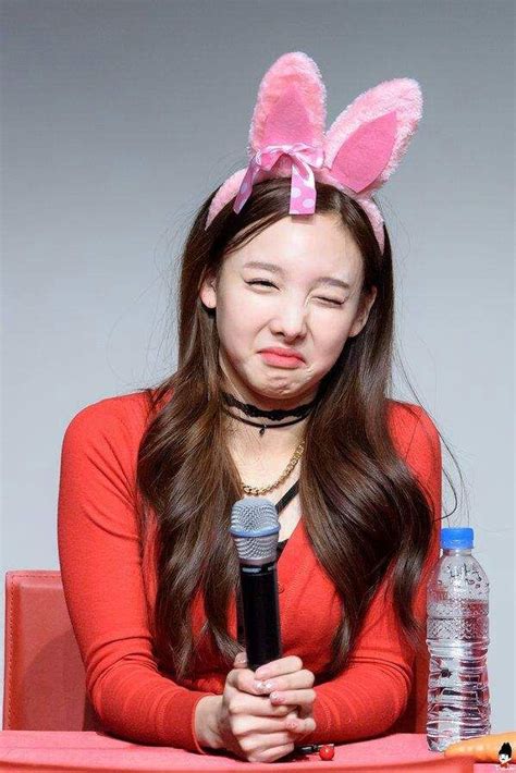 Pin By Nojam On Twice Funny Faces Nayeon Im Nayeon Kpop Girls