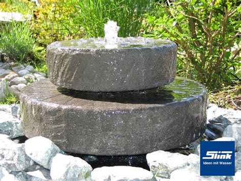 Zum beispiel mit brunnensteinen oder gartenmöbeln aus granit vom steinmetz. Gartenbrunnen Langeoog Mühlstein-Duo - Slink | Ideen mit ...