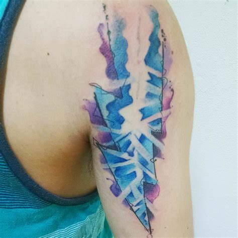 This one is really an obvious but apt depiction of lightning when it comes to choosing lightning tattoos there is no lack of choice. 24+ Lightning Tattoo Designs, Ideas | Design Trends ...