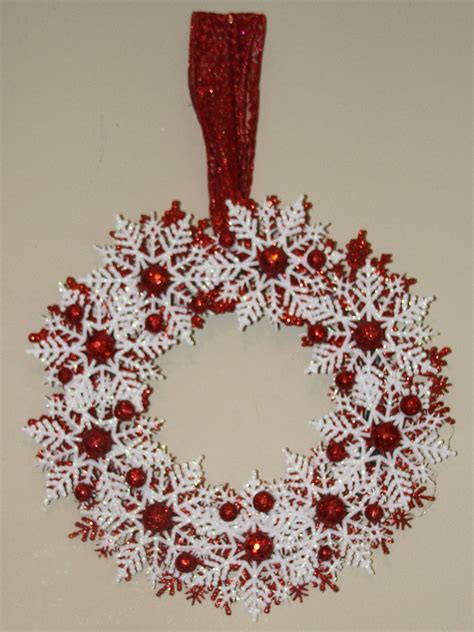 Christmas Snowflakes Crafts Snowflake Wreath Snowflake Decorations