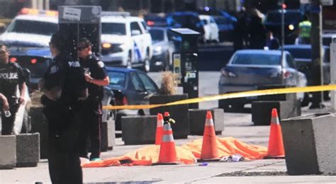 Toronto police on friday identified the 10 people who died after a man plowed a white van through one of the busiest streets in the city earlier in the week. TORONTO, ON - APRIL 23: Van strikes as many as 10 pedestrians at Yonge and Finch (Rene Johnston ...