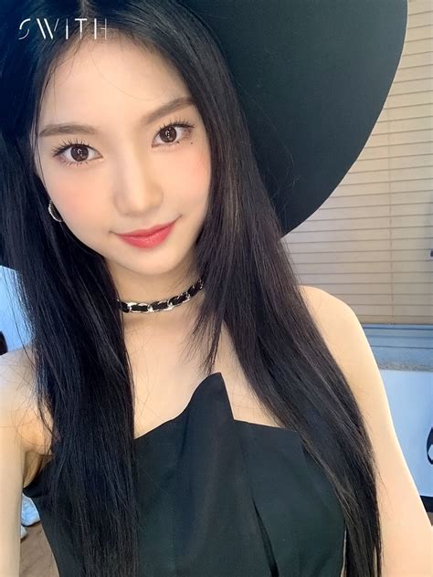 Stayc Pics Poppy On Twitter For Swith Weverse Update