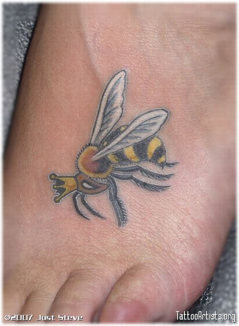 Queen Bee Tattoo Drawing Tattoo Design