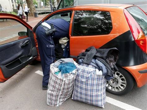 Düsseldorf Polizei Fasst Profi Dieb An Der Königsallee