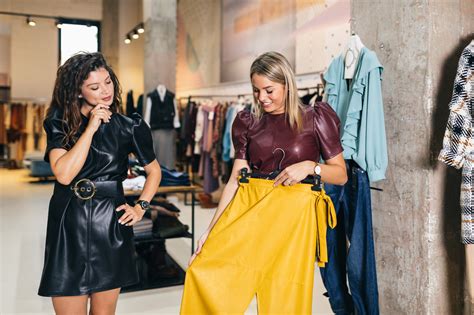 Fashion Jobs Make The Most Of Your Career Fashion Jobs In Toronto