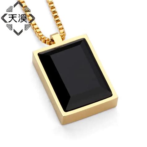 Simple Luxury Black Square Gem Small Pendant Necklace Crystal