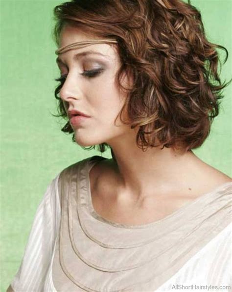 Hairstyles for short hair this is a classic prom hairstyle for ladies who have short hair, just cropped your hair and comb it smooth against the sides of your head for a classic and popular look. 60 Brilliant Short Curly Bob Hairstyles