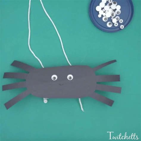 Climbing Construction Paper Spiders ~ Halloween Crafts For Kids