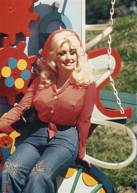 Beautiful Portrait Photos Of Dolly Parton In The S Vintage
