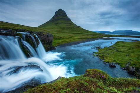şelaleler Ve Yeşil Dağ Yeşillik Dağ şelale İzlanda Snæfellsnes