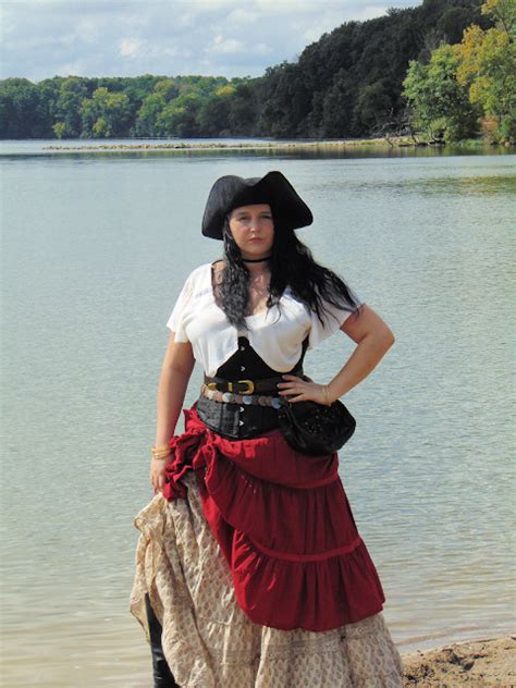 Diy Plus Size Womens Pirate Costume With Corset Diy Pirate Costume