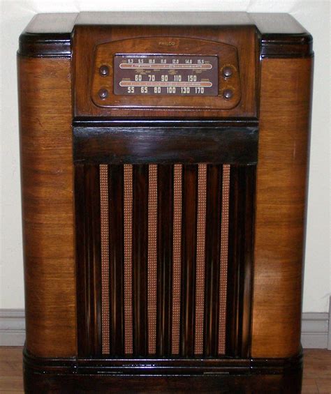 Restored 1930s Philco Radiophonograph