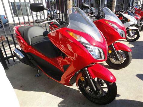 Meet the new honda® forza.honda®'s new forza is a scooter that's way more than what you think a scooter honda. Buy 2014 Honda Forza (NSS300) Scooter on 2040-motos