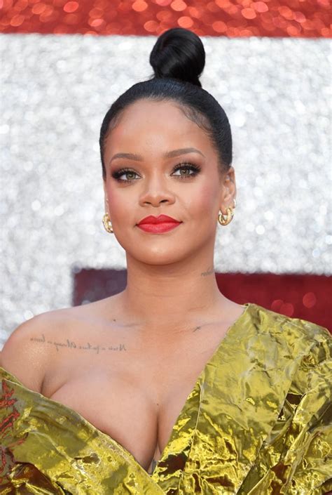 Rihannas Best Beauty Looks Popsugar Beauty Photo 4