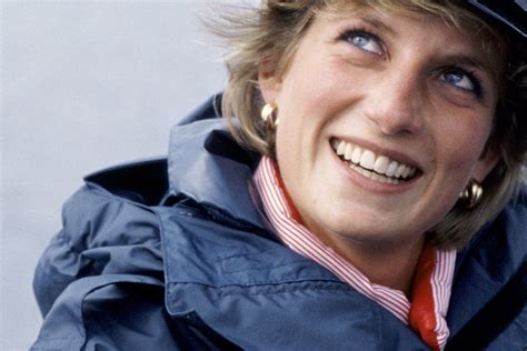 Princess Dianas Humanitarian Legacy And Life In 33 Memorable Photographs