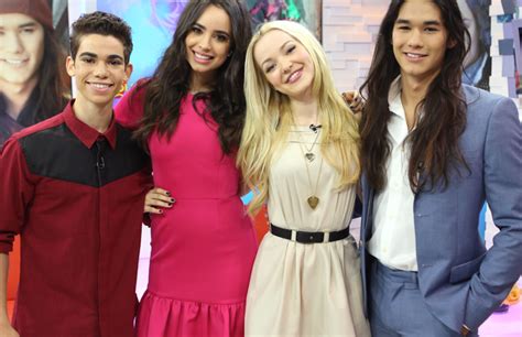 The Disney Channel Movie Descendants Cast Reunites On Social Media