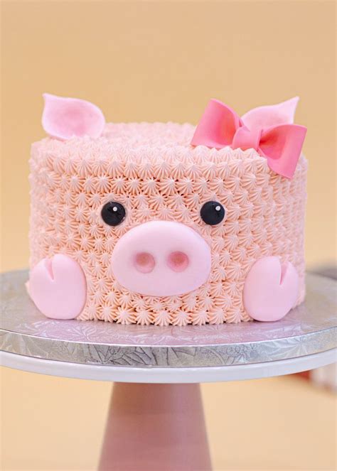 Dainty 3d Cute Pig Cake In Sweet Pink Pig Birthday Cakes Cute
