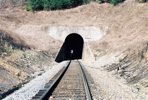 Bridgehunter.com | CSX - Chetoogeta Mountain Tunnel