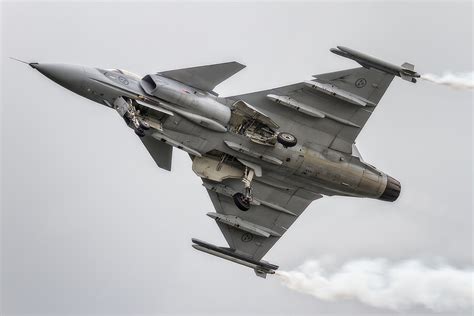 It is powered by the volvo rm12, and has a top. Planes Picture Collection: Saab JAS 39 Gripen