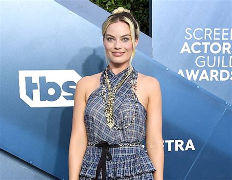 Margot Robbie From Stars Dazzle In Blue At The 2020 Sag Awards E News