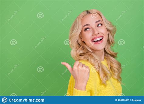 Profile Photo Of Excited Young Blond Lady Index Look Promo Wear Yellow