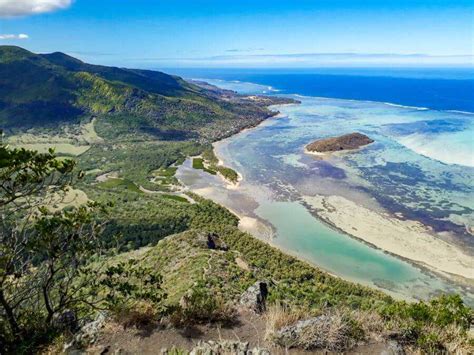 Guide To Hiking Le Morne Brabant Mauritius Local Tips Lets Venture Out