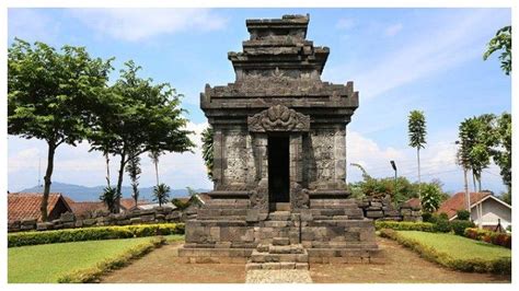 Maybe you would like to learn more about one of these? Candi Pringapus - Tribunnewswiki.com