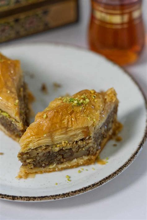 Baklawa Best Lebanese Baklava Recipe Ever Lebanese Desserts Recipes