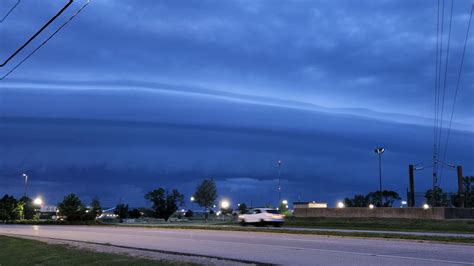 Cedar Rapids Shelf Cloud Photo 7