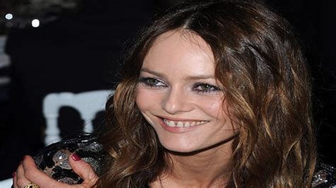 Vanessa Paradis Teeth Before And After