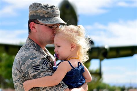 Military Children and PCS | Military.com