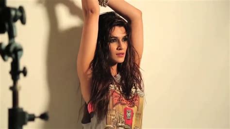 Kriti Sanon Hot Armpit And Navel Loop Youtube