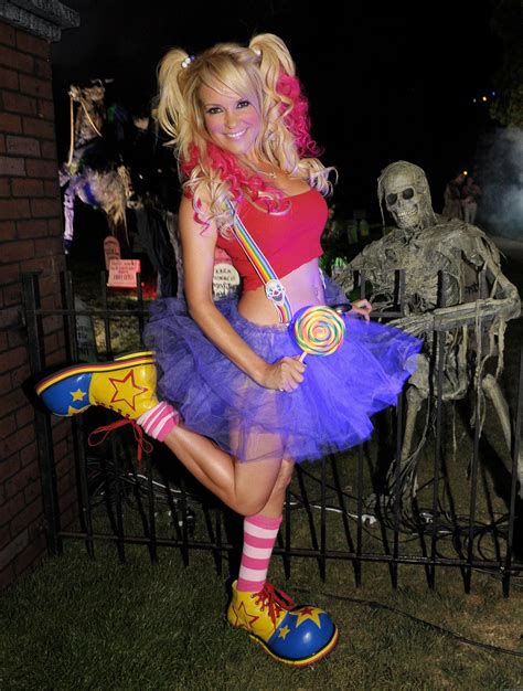 Bridget Marquardt Always Has The Cutest Costumes Cute Clown Costume