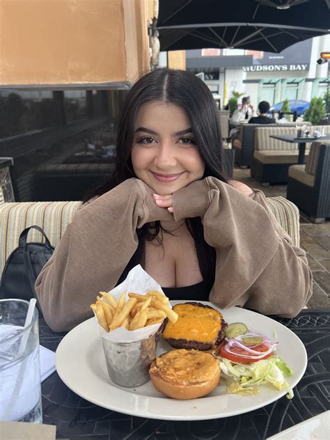 Isabella On Twitter Pov We’re On A Date 🥰